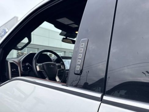 Used 2022 Ford F350 Platinum w/ FX4 Off-Road Package image 20