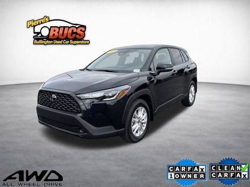 Used 2025 Toyota Corolla Cross LE AWD/4WD image 1