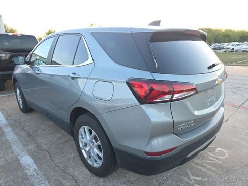 Used 2023 Chevrolet Equinox LT image 3