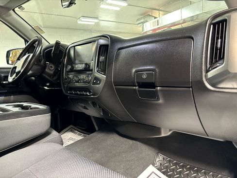 Used 2019 Chevrolet Silverado 1500 LT w/ All Star Edition image 16