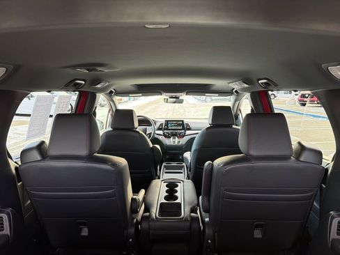 Certified 2023 Honda Odyssey Sport image 16