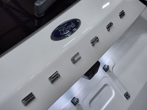 Used 2022 Ford Escape SE w/ SE Sport Appearance Package image 25