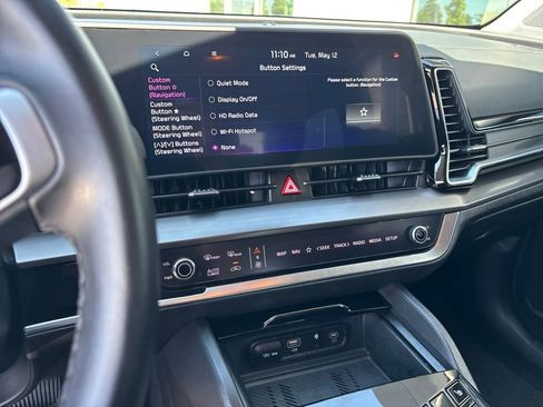 Certified 2025 Kia Sportage EX AWD/4WD image 12