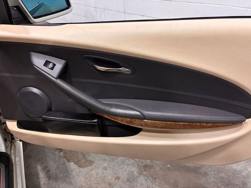 Used 2005 BMW 645Ci Convertible image 34