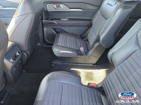 New 2026 Ford Explorer ST-Line w/ ST-Line Street Pack image 7