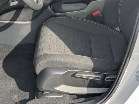 Used 2024 Honda HR-V Sport image 11