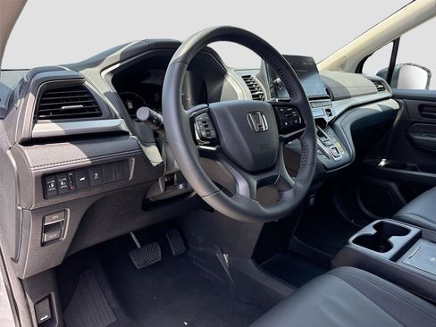 Certified 2026 Honda Odyssey EX-L image 10