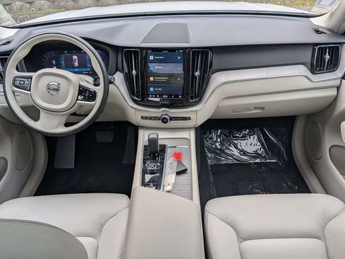 Certified 2023 Volvo XC60 B5 Plus w/ Climate Package image 15
