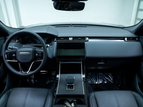 Used 2026 Land Rover Range Rover Velar Dynamic SE AWD/4WD image 9