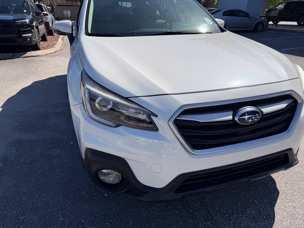 Used 2018 Subaru Outback 3.6R Limited AWD/4WD image 13