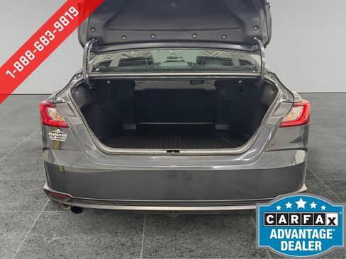 Used 2025 Toyota Camry SE AWD/4WD image 14