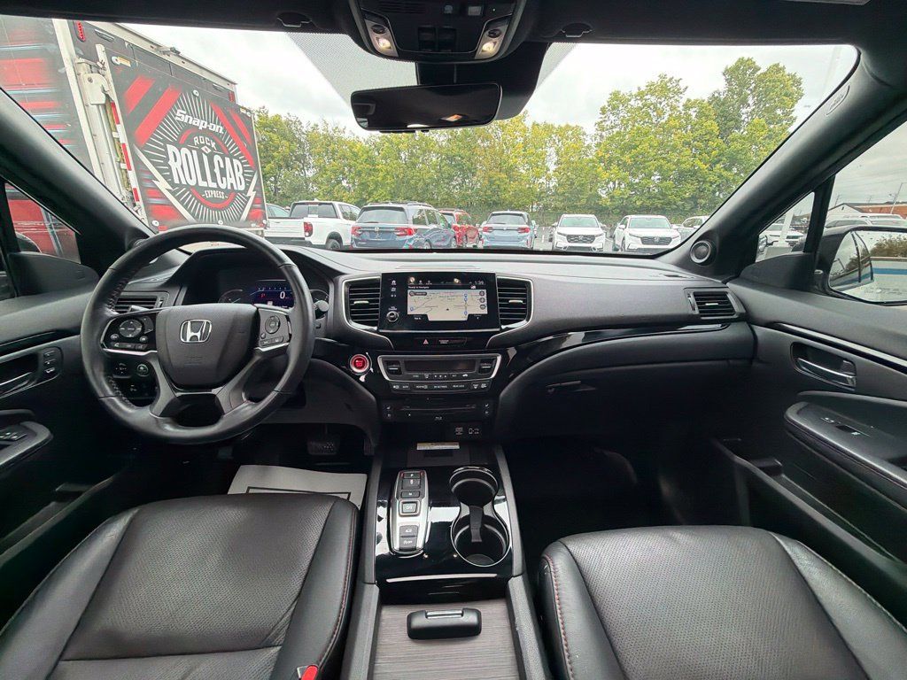 Used 2021 Honda Pilot Black Edition image 12