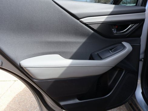 Used 2025 Subaru Outback Premium image 18