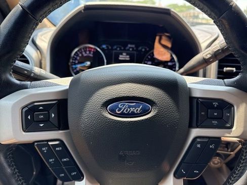 Used 2022 Ford F250 Lariat w/ Lariat Ultimate Package AWD/4WD image 21