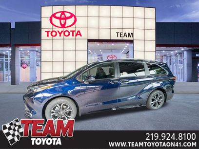 New 2025 Toyota Sienna Platinum