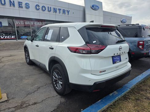 Used 2024 Nissan Rogue S image 7