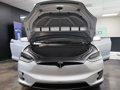 Used 2017 Tesla Model X 90D AWD/4WD image 53