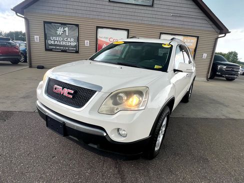 Used 2011 GMC Acadia SLE image 1