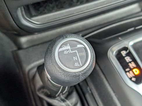 Used 2025 Jeep Wrangler Unlimited Sport AWD/4WD image 25