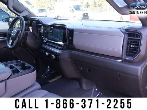 Used 2025 GMC Sierra 1500 SLT image 31