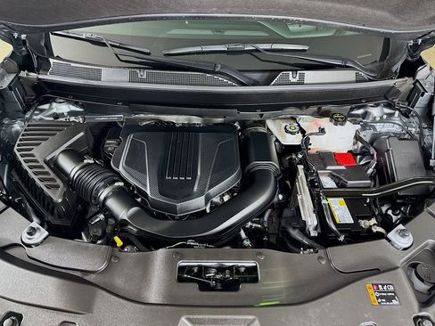 Used 2025 GMC Acadia Denali image 26