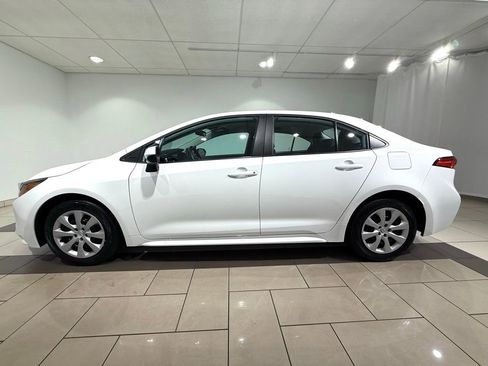 Certified 2025 Toyota Corolla LE image 2