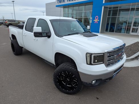 Used 2013 GMC Sierra 2500 SLT AWD/4WD image 4