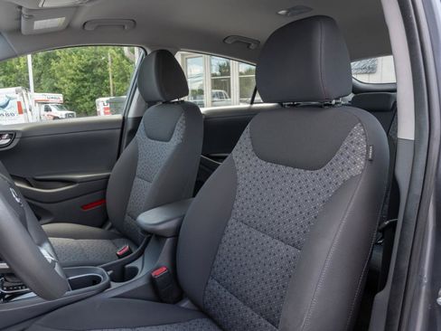 Used 2018 Hyundai Ioniq Blue FWD image 15