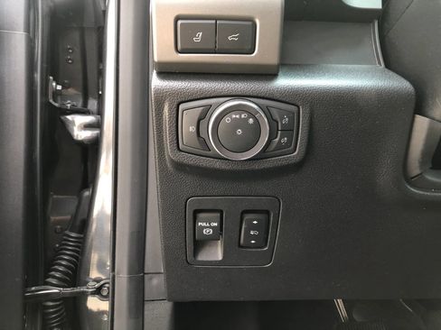 Used 2019 Ford Expedition XLT w/ Equipment Group 202A image 29