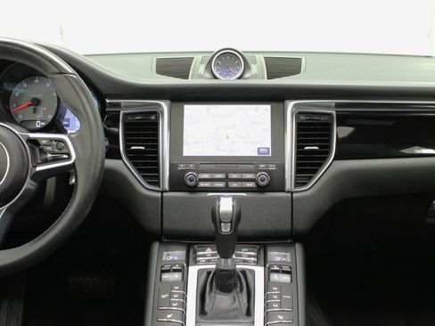 Used 2017 Porsche Macan S image 55
