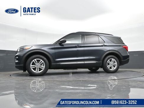 Used 2022 Ford Explorer XLT w/ Equipment Group 202A AWD/4WD image 48