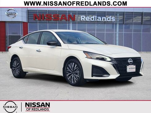 New 2025 Nissan Altima 2.5 SV image 1