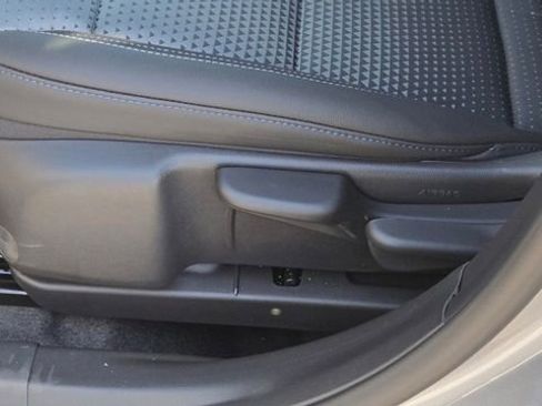 New 2026 Chevrolet Trax LT w/ Midnight Edition image 12