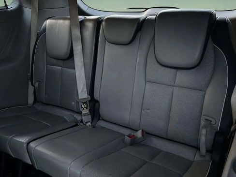 Used 2015 Kia Sedona SX image 18