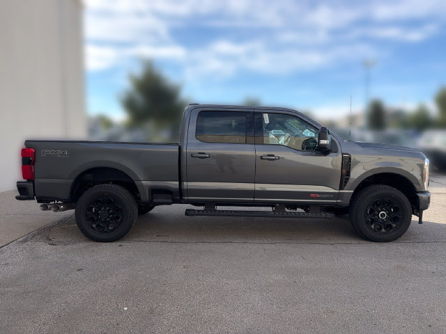 New 2027 Ford F350 Lariat w/ Black Appearance Package AWD/4WD image 3