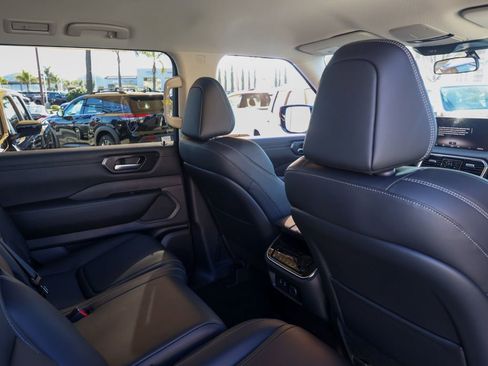 New 2026 Nissan Armada SV image 17