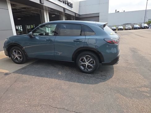 Used 2025 Honda HR-V EX-L image 9