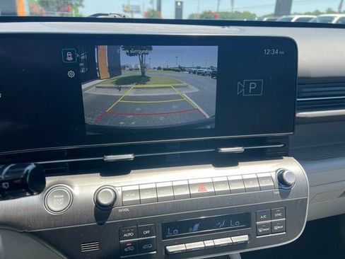 Used 2024 Hyundai Kona SEL AWD/4WD image 15