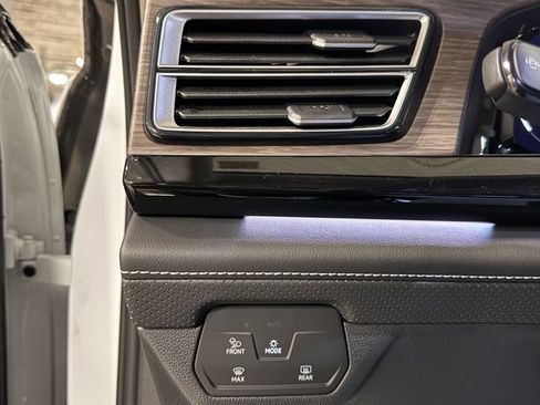 New 2026 Volkswagen Atlas SEL Premium R-Line image 10