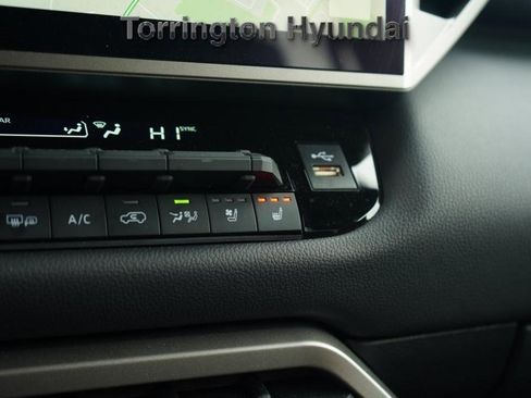 Used 2025 Toyota Sequoia Limited image 21