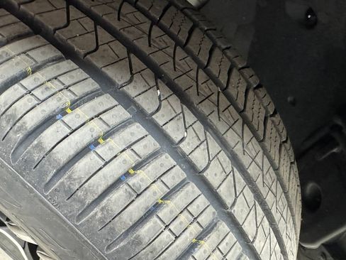 Used 2023 Mercedes-Benz GLS 580 4MATIC image 28