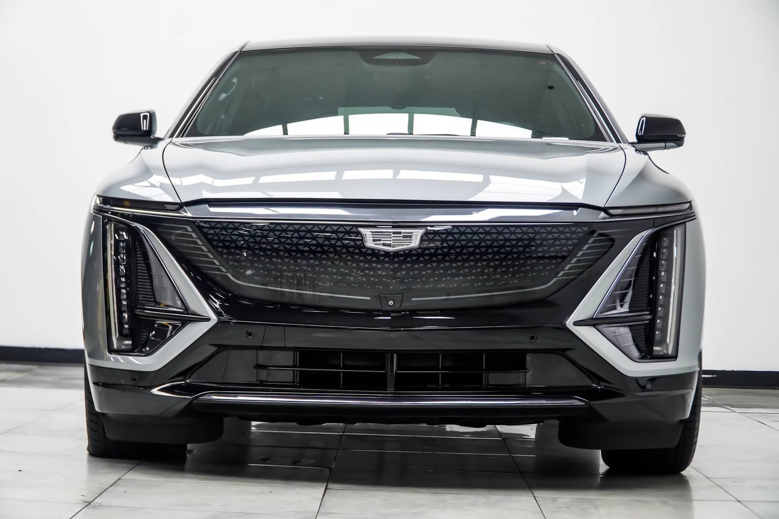 Used 2024 Cadillac Lyriq Sport RWD image 9