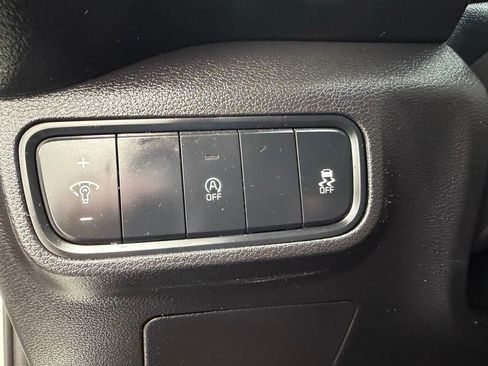 Used 2022 Kia Soul LX image 13