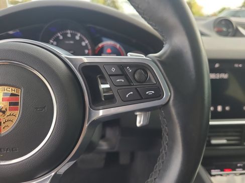 Used 2019 Porsche Cayenne AWD/4WD image 30