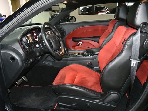Used 2022 Dodge Challenger R/T Scat Pack RWD image 49