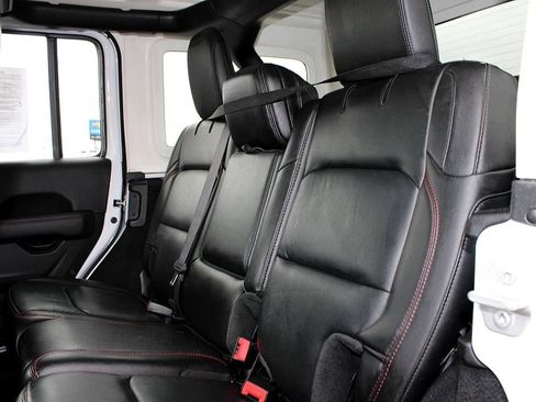 Used 2022 Jeep Wrangler Unlimited Rubicon w/ LED Lighting Group image 21