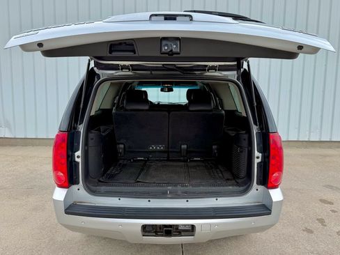 Used 2013 GMC Yukon XL SLT AWD/4WD image 17