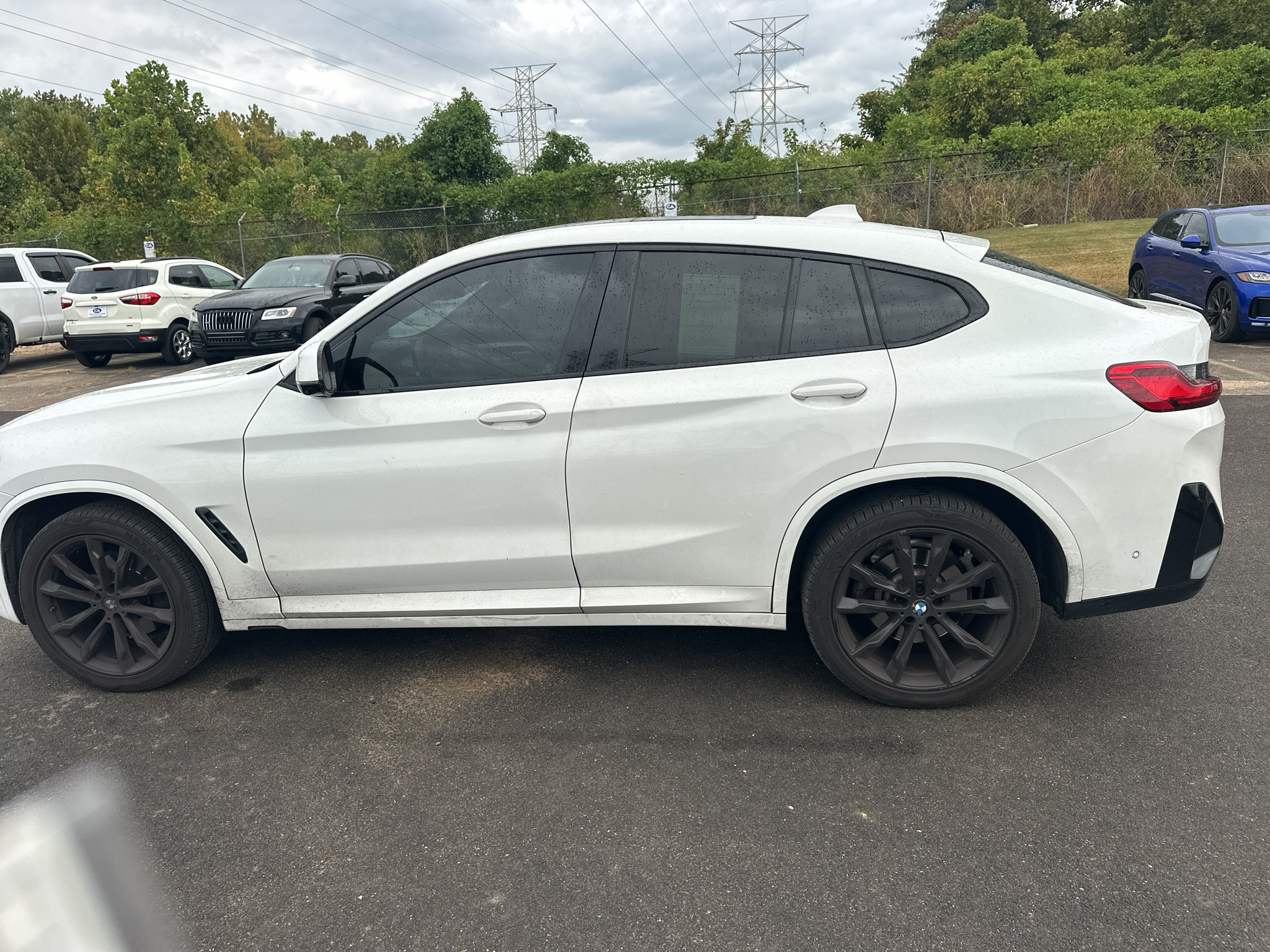 Used 2024 BMW X4 xDrive30i w/ Premium Package AWD/4WD image 9