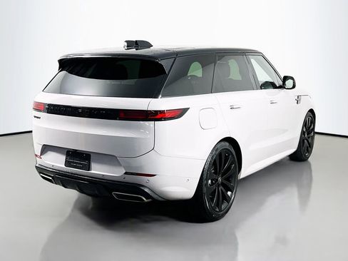 Used 2025 Land Rover Range Rover Sport Dynamic SE AWD/4WD image 5
