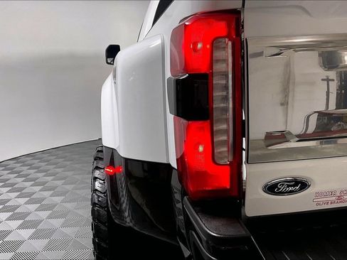 Used 2025 Ford F450 King Ranch w/ FX4 Off-Road Package AWD/4WD image 29